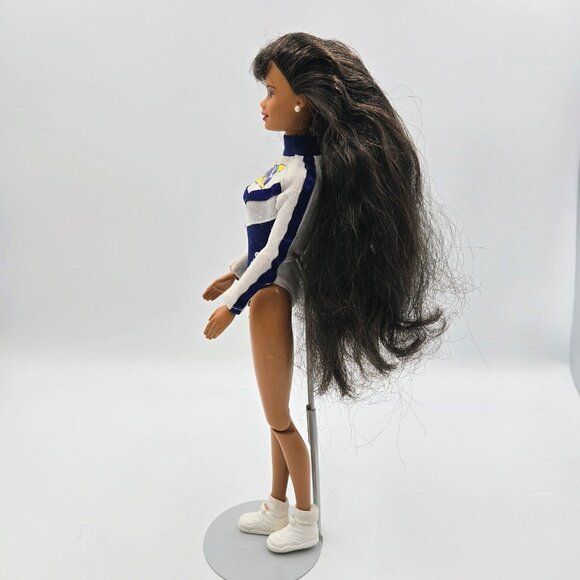 Barbie Doll Cheerleader University Of Michigan Wolverines 1996 Hispanic 18342 Re - Picture 6 of 16